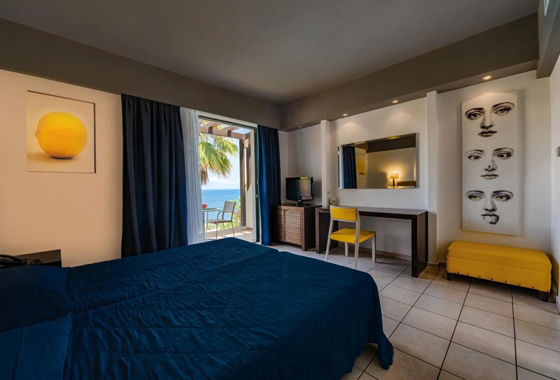 Double or Twin Room Sea View,1542243985:JPEG